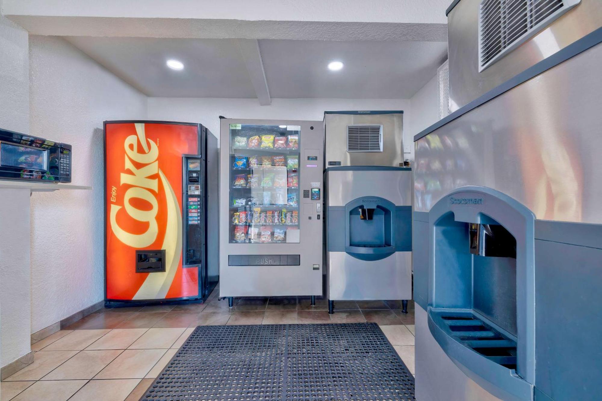 Motel 6-Anaheim, Ca - Fullerton East Bagian luar foto