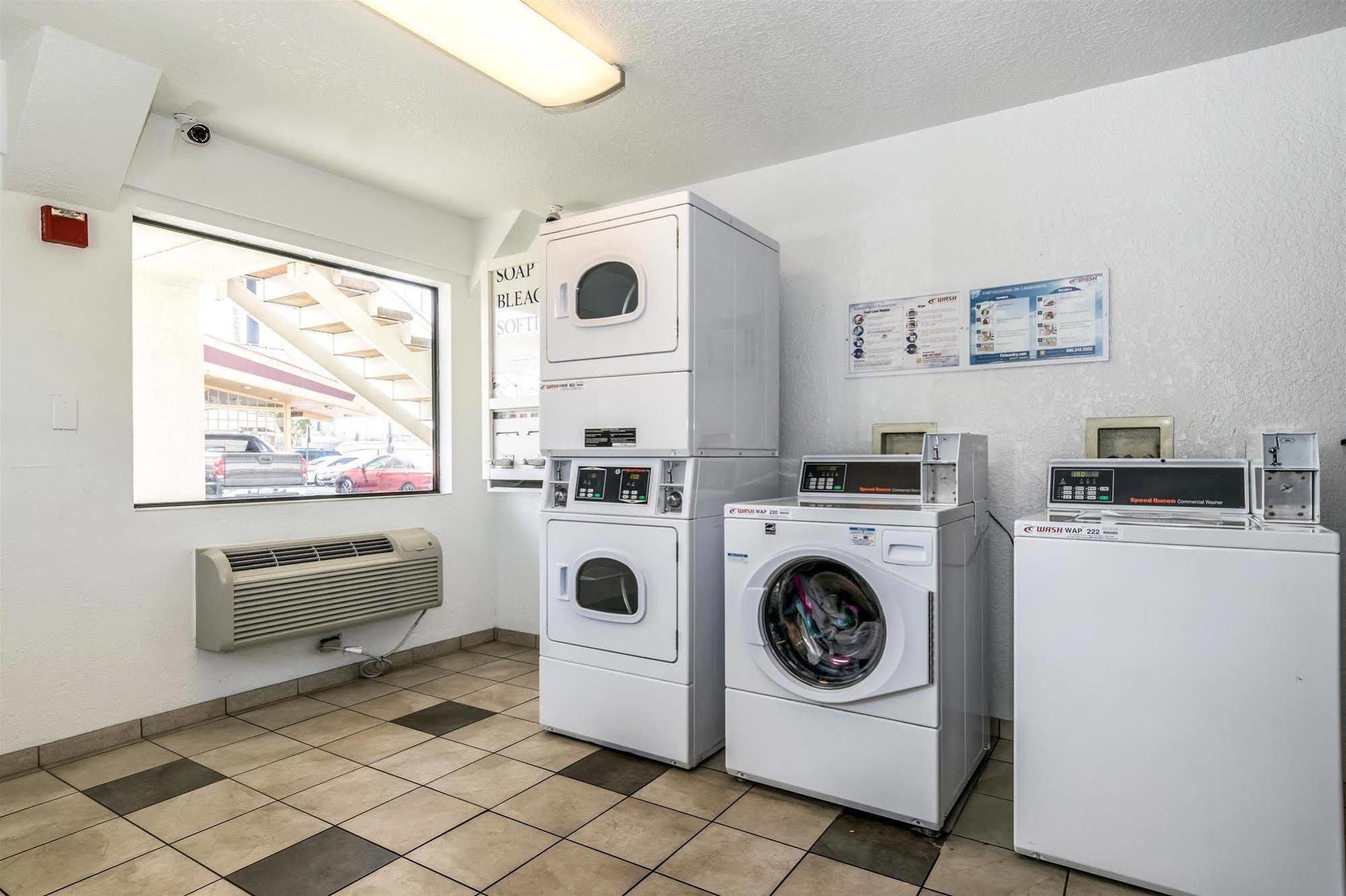 Motel 6-Anaheim, Ca - Fullerton East Bagian luar foto