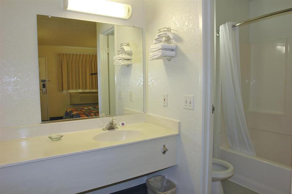 Motel 6-Anaheim, Ca - Fullerton East Ruang foto
