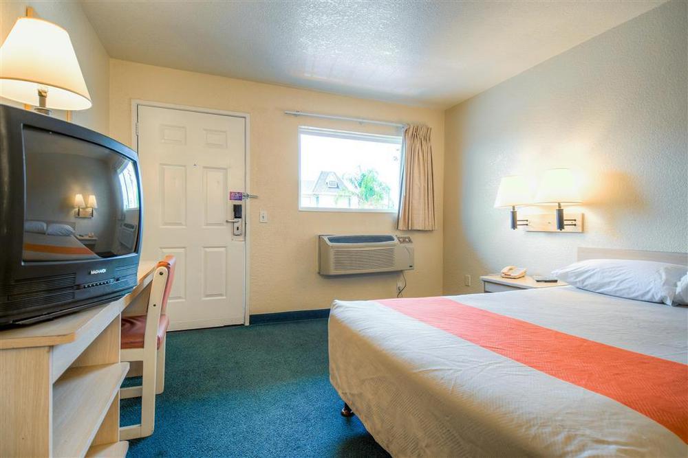 Motel 6-Anaheim, Ca - Fullerton East Ruang foto